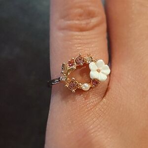 Flower ring - size 6